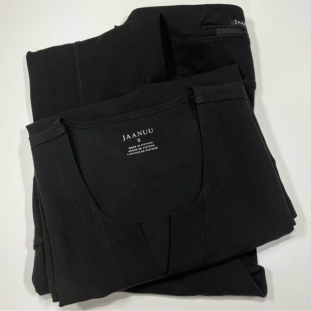 Jaanuu Scrubs Set LIKE NEW 1-Pocket Top & Yoga Pant (small) Black